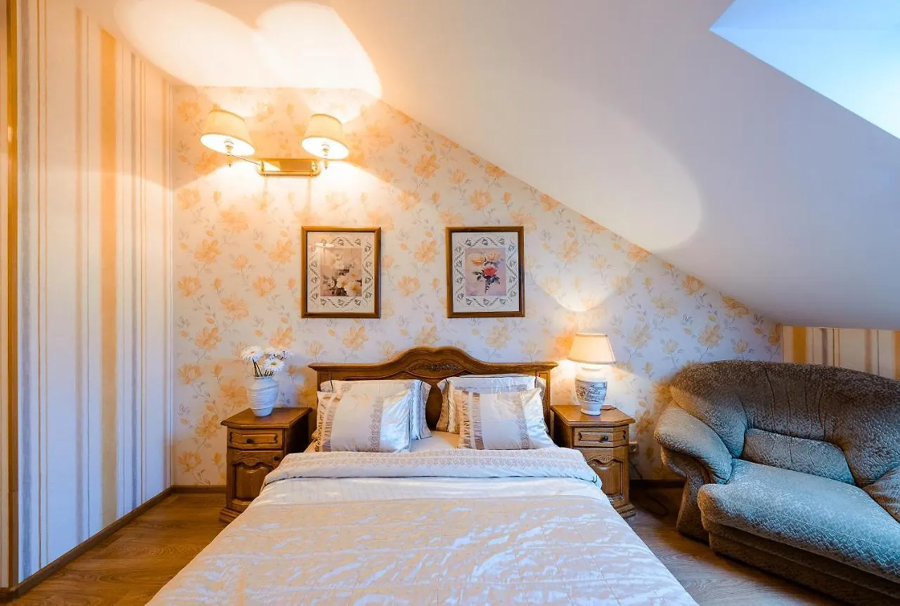 كييف Khreschatyk Suites 0*,  أوكرانيا